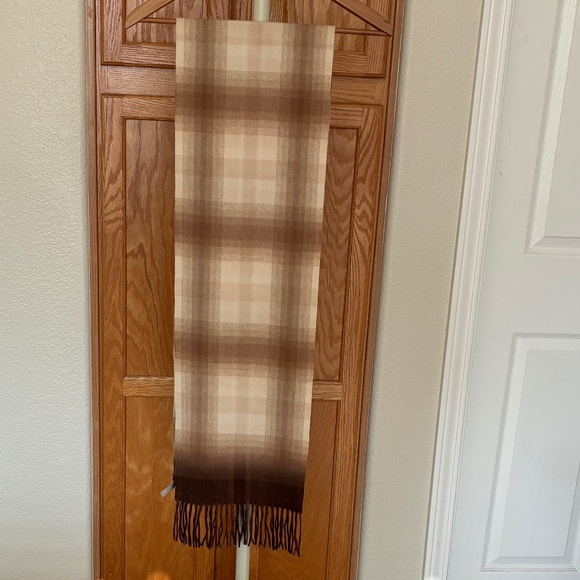 NWOT 100% Cashmere Beige Plaid Scarf - Picture 1 of 4